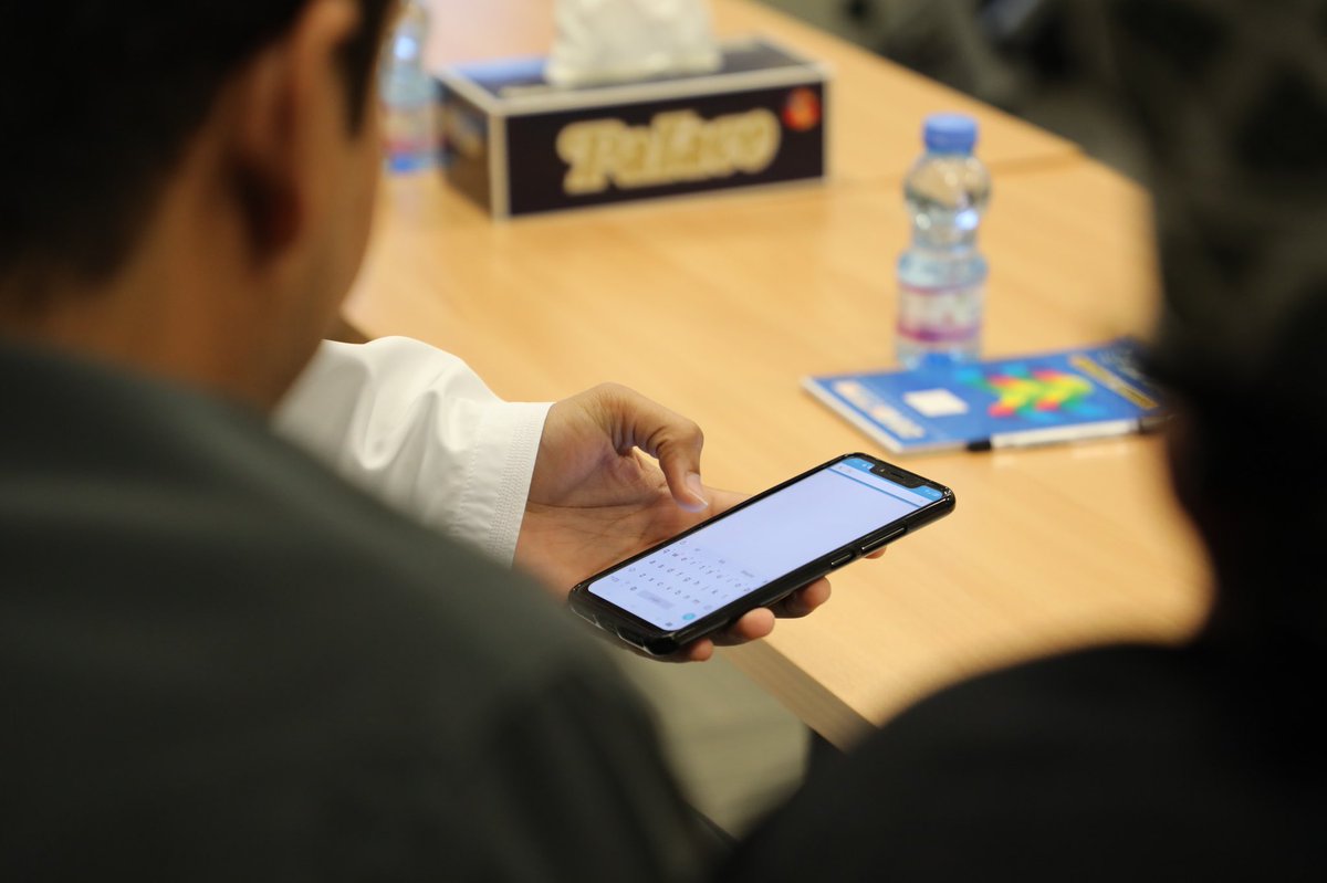 حلقة عمل تعريفية عن تطبيق #باصكم لسائقي الحافلات 📲.
عظيم الشكر لكل من #أسياد و #مواصلات لإتاحتهم الفرصة لإحتضان مشروع #باصكم ضمن برنامج حاضنة إبحار اللوجستية.
كل الشكر لشركاء النجاح سائقي الحافلات على ثقتهم بنا وتلبيتهم للدعوة.
أعزائنا سنكون كما عهدتمونا دائما،ترقبوا عودتنا 💪🏻.