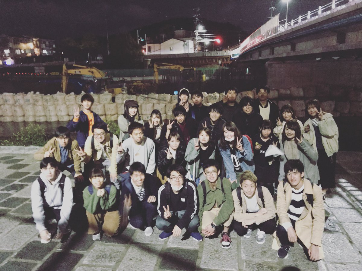 Tuck2019's tweet photo. 昨日はお花見をしました🌸
小雨にも関わらず、多くの方に来て頂き、ありがとうございました😊

次回活動は明日515教室になります！
見学や質問など、ご自由にお越しください✨
来週はいよいよ新歓ライブなので、サークルも盛り上がっております🔥 https://t.co/SUEdZ2KM34