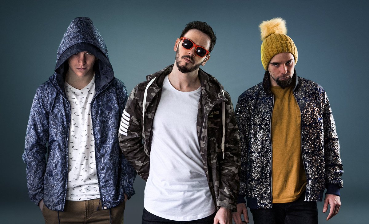 atlaskarma's tweet photo. Nous n'arrivons pas à le croire!!! Nous sommes troisième!!!🥳Et tout ça grâce à vous! 💪Continuez à voter tous les jours pour nous envoyer à l'énorme festival Val De Rock! Merci à tous pour votre soutien!!!😄Votez là, ça prend 5 secondes: https://t.co/TAS8K1kR2y
#ValdeRock https://t.co/52LUxIctof