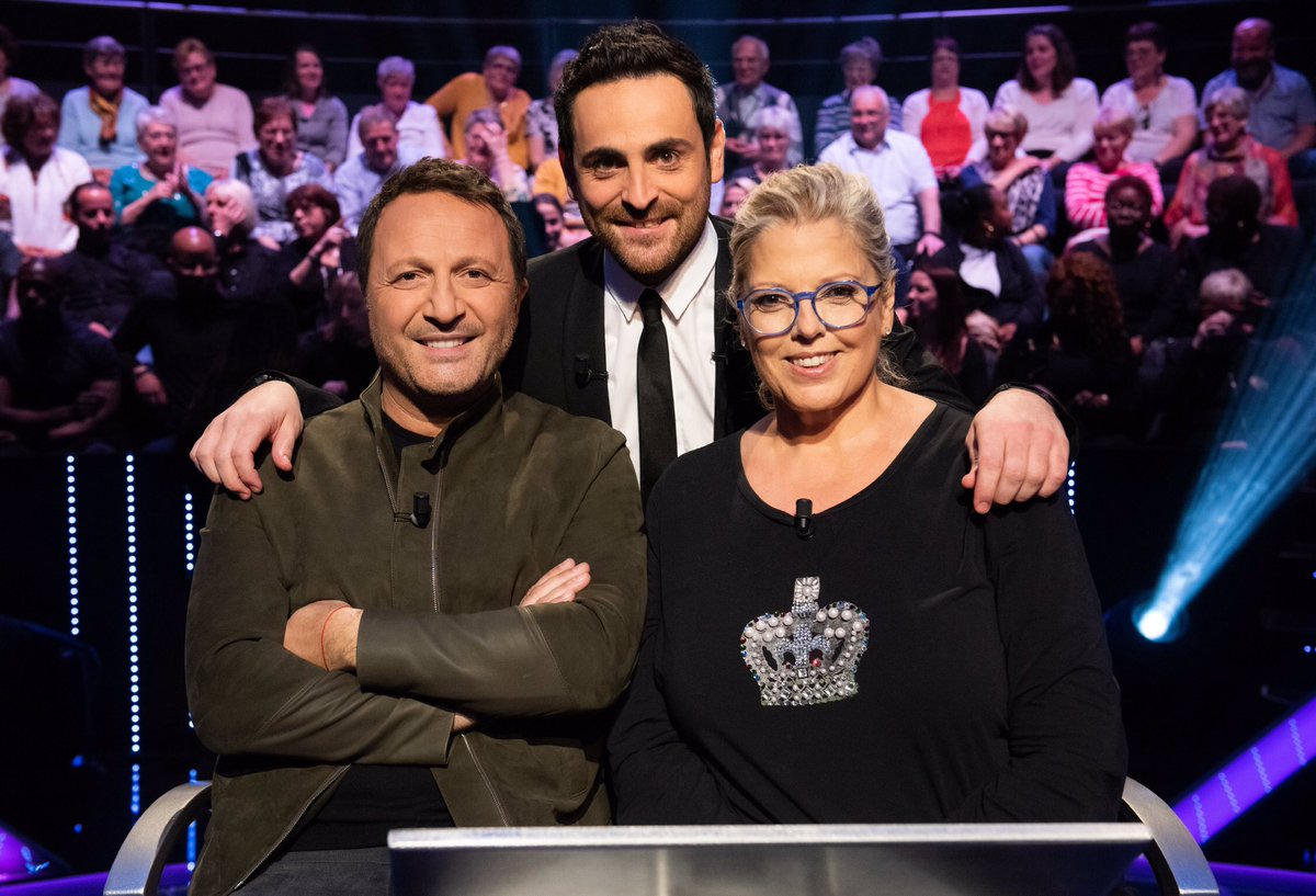 TF1Pro's tweet photo. Rdv ce soir à 21:00 pour #QVGDM #SpécialeNotreDame présenté par @CamilleCombal avec @alsublet @gregmargotton @Arthur_Officiel @boccolini1 @ACCoudray @harryroselmack @FauveHautot @LeChrisMarques #unispournotredame https://t.co/RiMKoi8344