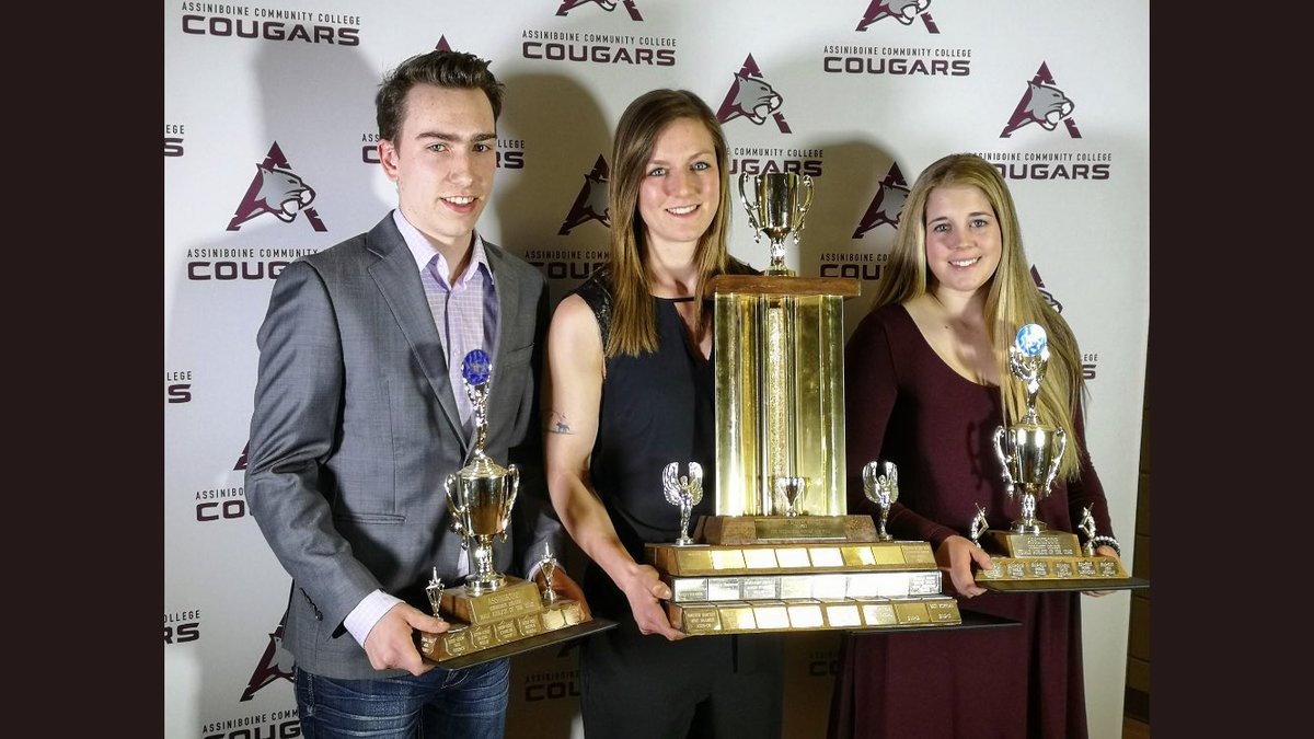 cougars_athl's tweet photo. Theo Bosc, Jerra Green and @Karli_Fred17 were given the top honours for athletics last night. Congrats to these absolute gems! #AthletesOfTheYear https://t.co/L7tSz8vWPb