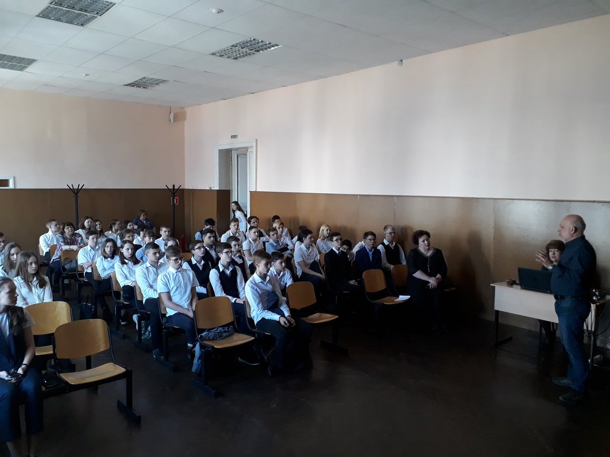 imangulova_a's tweet photo. 18 апреля Международный день памятников и исторических мест .В рамках общегородского культурного проекта "Наследники Самары" лектор детской картинной галереи историк-краевед Жидков А.Е. провел для обучающихся Школы 63 единый классный час "Самара от крепости до мегаполиса". https://t.co/5bZ2enmifR