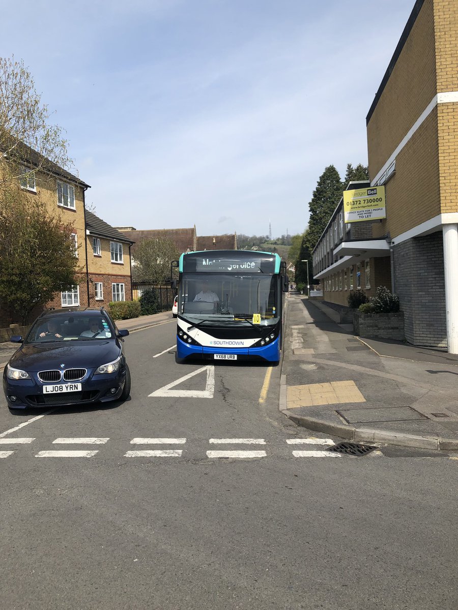 POWReigate's tweet image. @southdownbuses @RBBCLeader @surreylive @surreymirror there is going to be serious accident if you don’t stop parking these busses on the corner of Alma road and Holmesdale road!