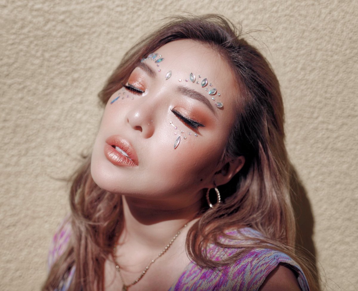 นพลัก tweet media