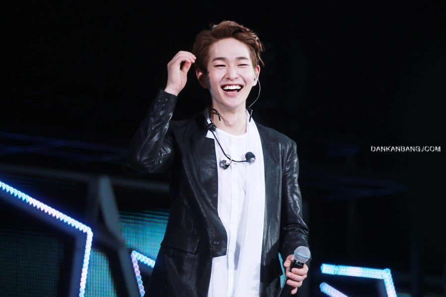 Are you guys ready? After this are several of my absolute fave Jinki pics with styled up hair 