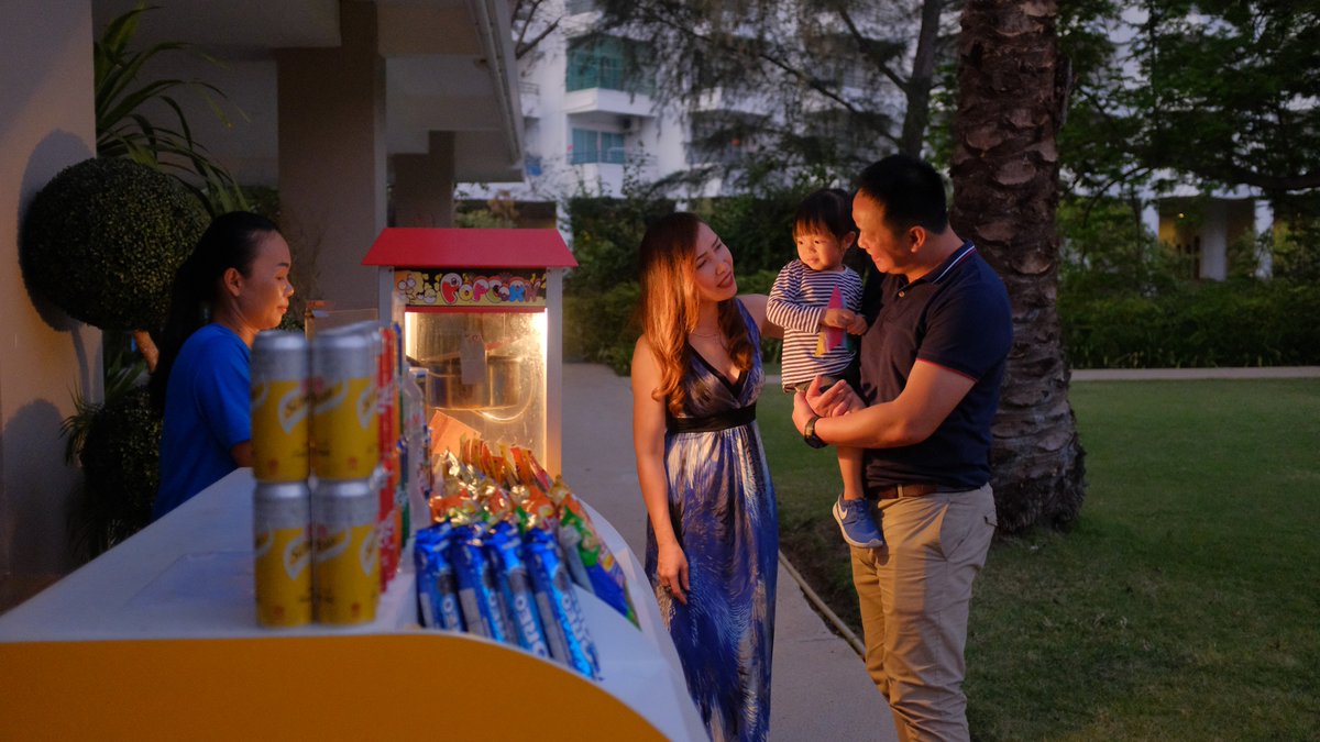 SiamAdventure_'s tweet photo. It's #movie time! Everyday at 6.30 pm at #novotelhuahin lawn, get ready for your favourite movie and don't forgot to buy some popcorn #novotelhuahin 
More activities>httphttps://www.siamadventureclub.com/activities/ #siamadventureclub #familyactivity https://t.co/D4GfATSfgR