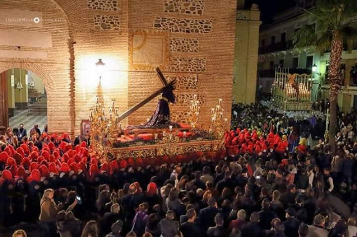NazarenoGJ's tweet photo. Jueves de Pasión,
Jueves de Dolor,
Jueves del Señor y Madre de Almuñécar...
Llegó el Jueves Santo. https://t.co/v50SuSOCDE