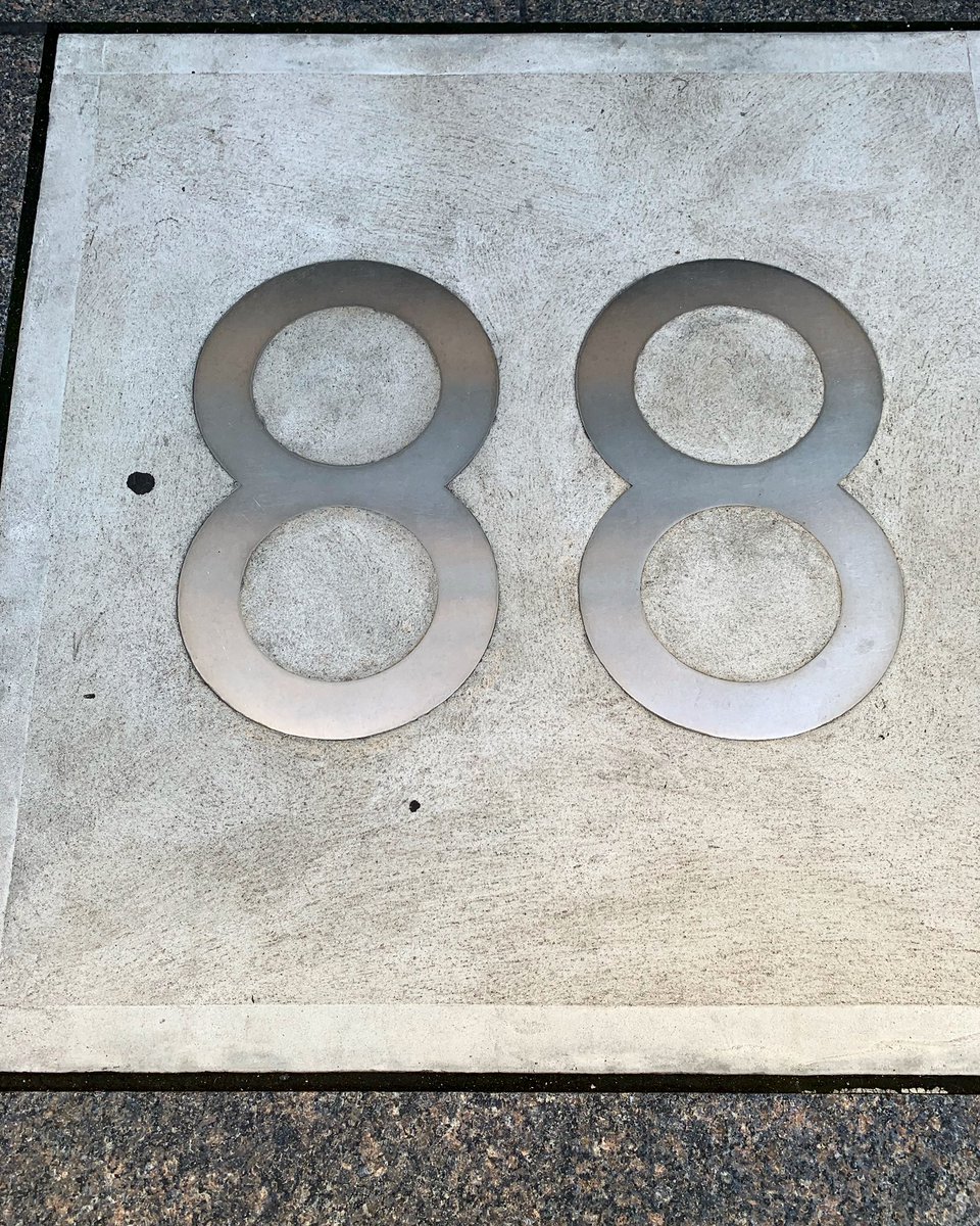 justinloeber tweet media