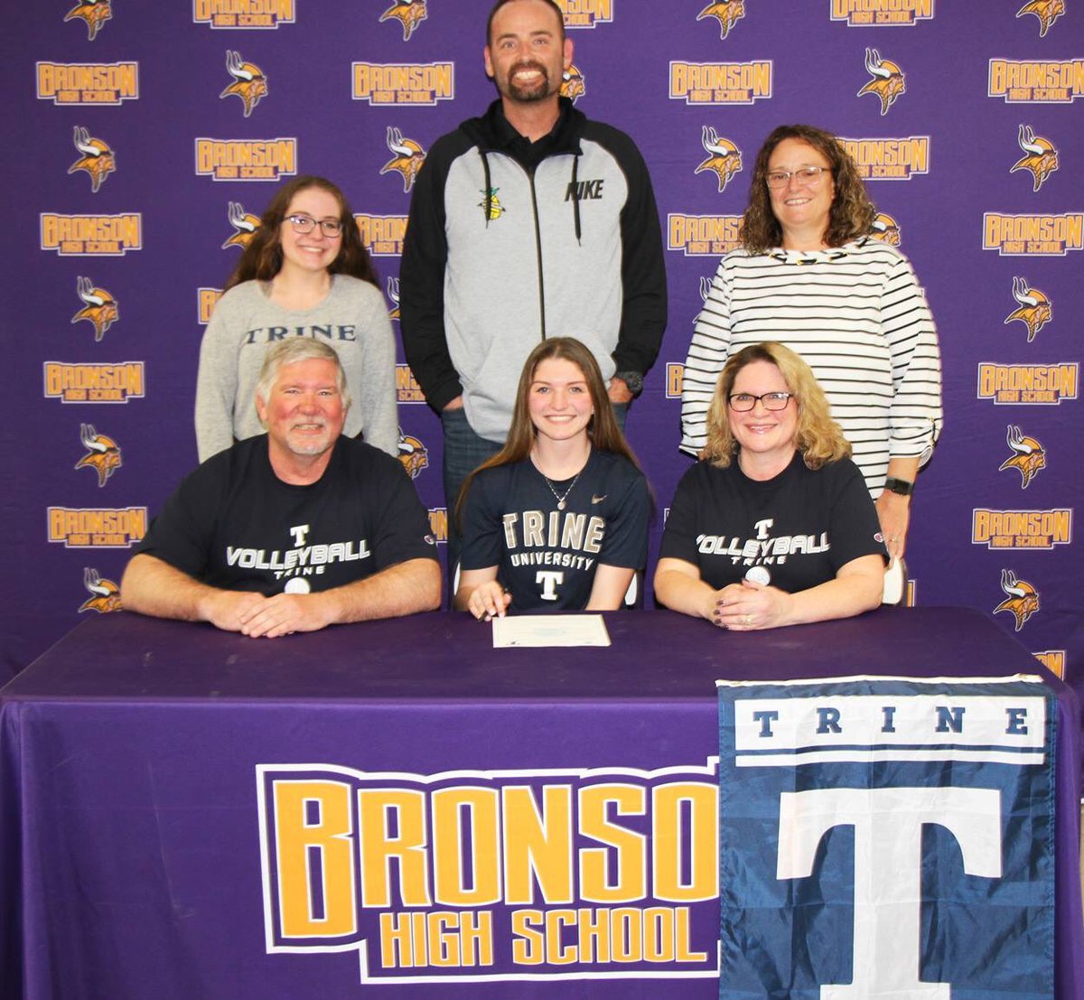 Troy Tennyson (@ttennysontdr) on Twitter photo Congratulations to Bronson’s Paris Outwater on her signing with Trine University to pursue her academic and athletic career.
Photo by <a href="/BwatsonSJ/">Brandon Watson</a> Congratulations to Bronson’s Paris Outwater on her signing with Trine University to pursue her academic and athletic career.
Photo by <a href="/BwatsonSJ/">Brandon Watson</a>