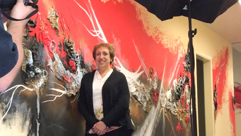 PCB_UB's tweet photo. #PCBTopWomen_2018 I 📸Making of the 2018 @PCB_UB Annual Report 

🔝👩🔬Nuria Verdaguer, #CSIC Research Professor and Scientific Director of the Structural Biology Unit (SBU) at #IBMBCSIC
👉https://t.co/CGBLvRgTaQ 

@sbu_csic @CSICCat @CSIC https://t.co/PGjEcQy0OF