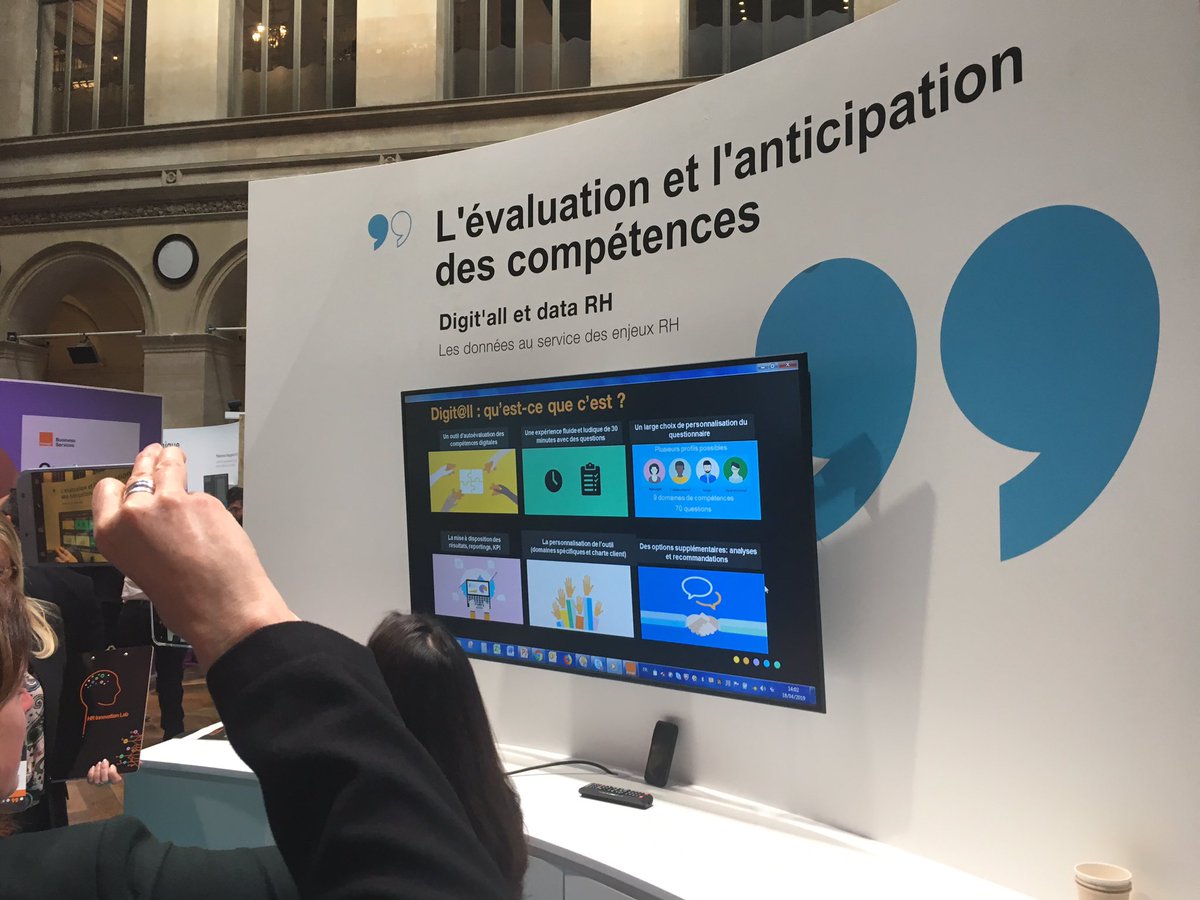 traissac1's tweet photo. #OBSummit HR Innovation lab c est parti pour le parcours démos solutions DRH @mechtildwe @sam_woods2 @JuliaF_18 @SGoasguen @amb_digit https://t.co/myXjyslsBI