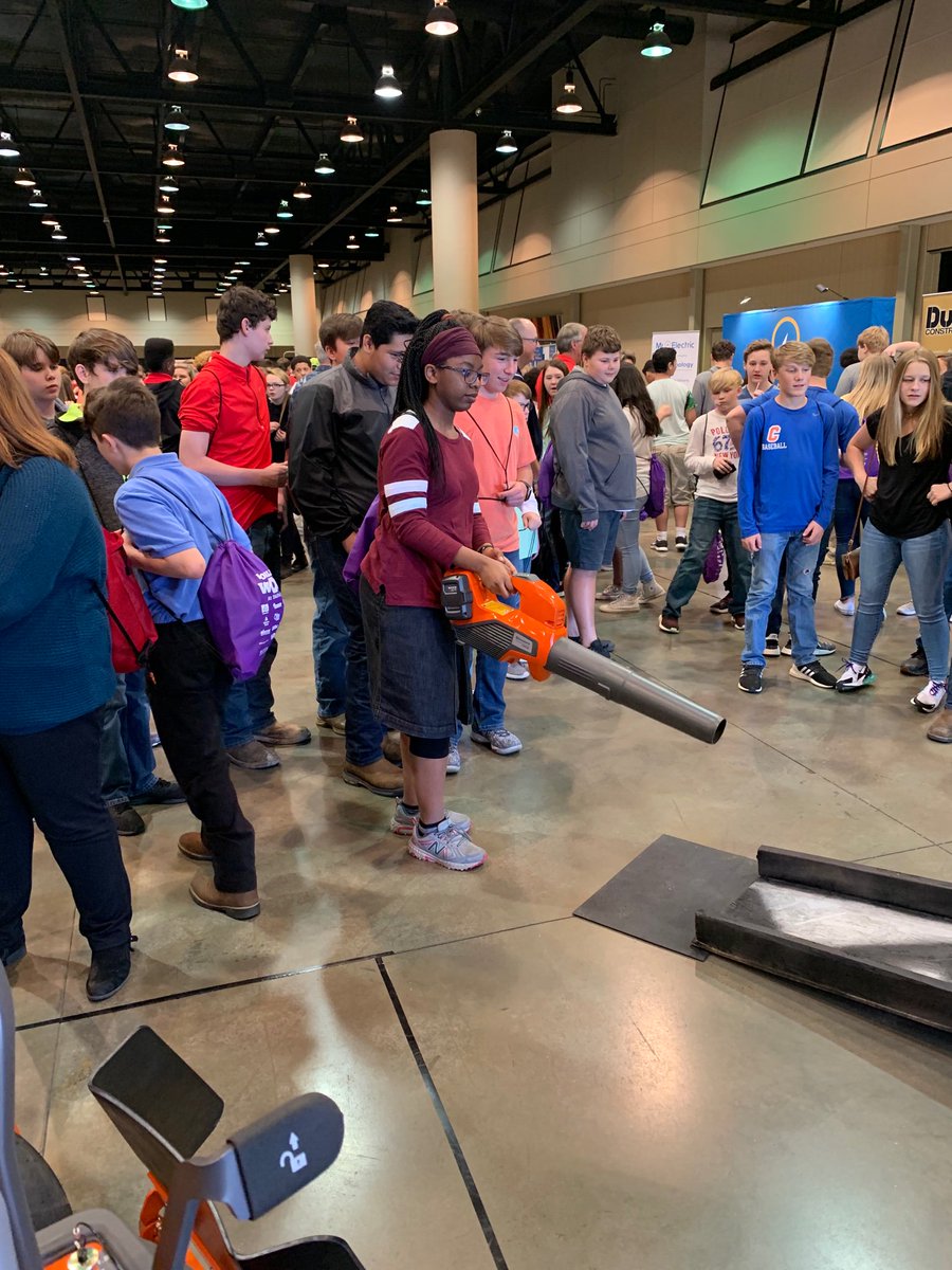 ClantonMiddle's tweet photo. Clanton Middle School’s 8th Grade trip to Worlds of Work at the BJCC. https://t.co/MQvv0OYDHK