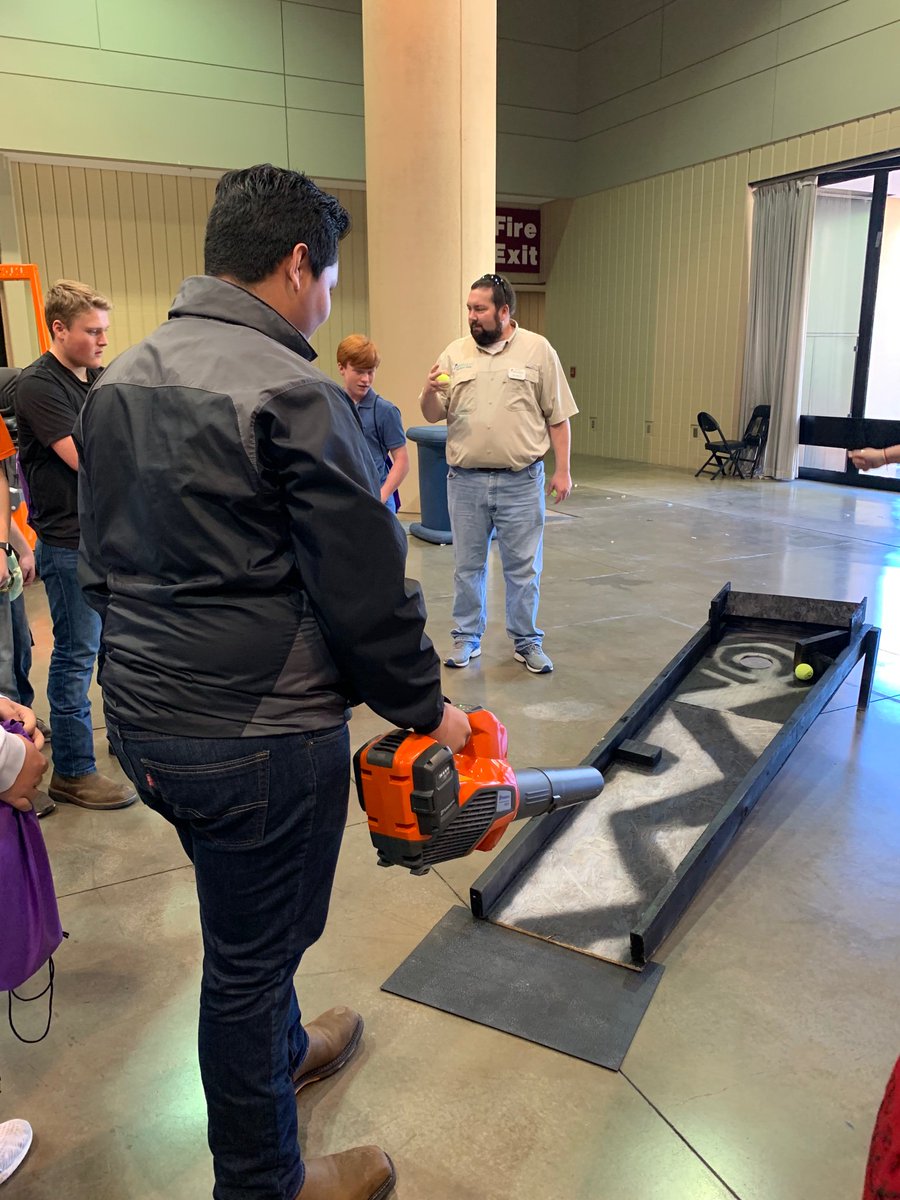 ClantonMiddle's tweet photo. Clanton Middle School’s 8th Grade trip to Worlds of Work at the BJCC. https://t.co/MQvv0OYDHK