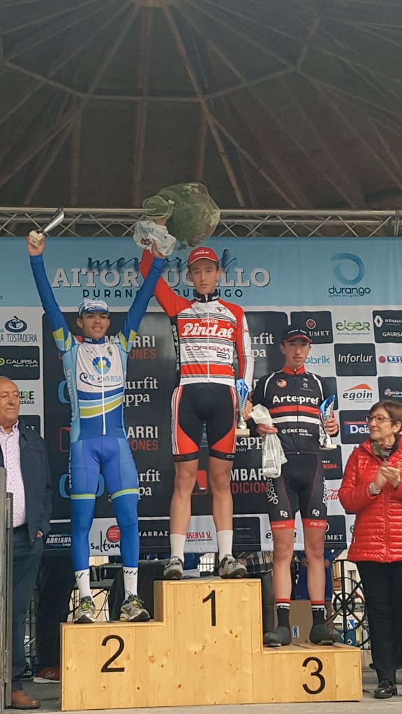 Mertxe_Beriain's tweet photo. Podio 3 cajones Miguel Sánchez #corbataspindal Marcos Nascinento #disgarsa Akejandro Franco #Artepref IV Memorial Aitor Bugallo. Torneo Ubieta. #AitorBugalloMem https://t.co/pIV5cJ2k8M