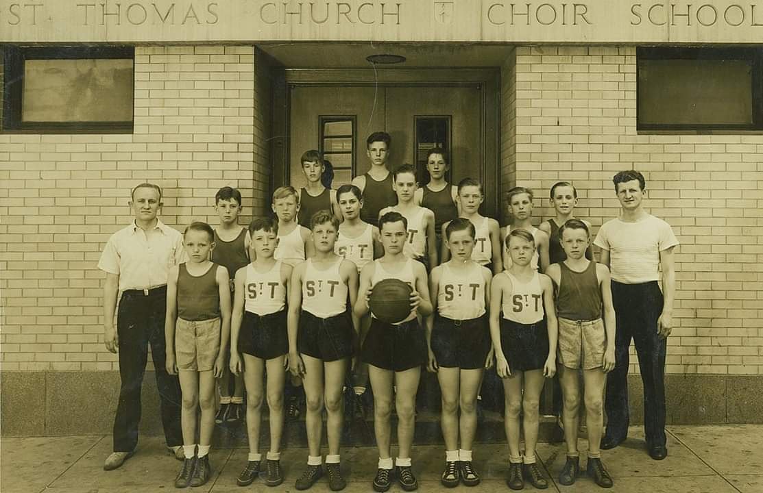 ChoirSchoolNYC's tweet photo. It’s the NBA Playoffs, and as you can see our boys are getting into the spirit!! That is, our boys from 19??!! 🏀
Can you guess which decade?  Anyone you recognize? Let us know!
#tbt
#ChoirSchoolNYC https://t.co/iRUyDq7rTx