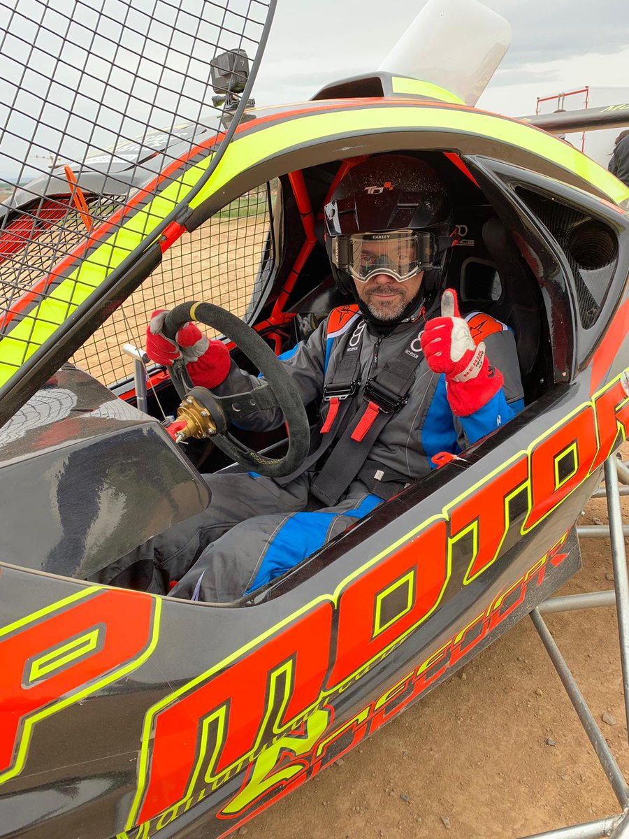 AlbertFabrega's tweet photo. Superjornada de adrenalina hoy, probando los coches del @CatalunyaRX! Tengo#miarmario a tope y me ha gustado tanto q me agradaría q alguien lo viviera la semana q viene en el @Circuitcat_cat. Entrada doble. Follow, retuit y 🍀 #gas #muchogas https://t.co/GUqbwPieWz