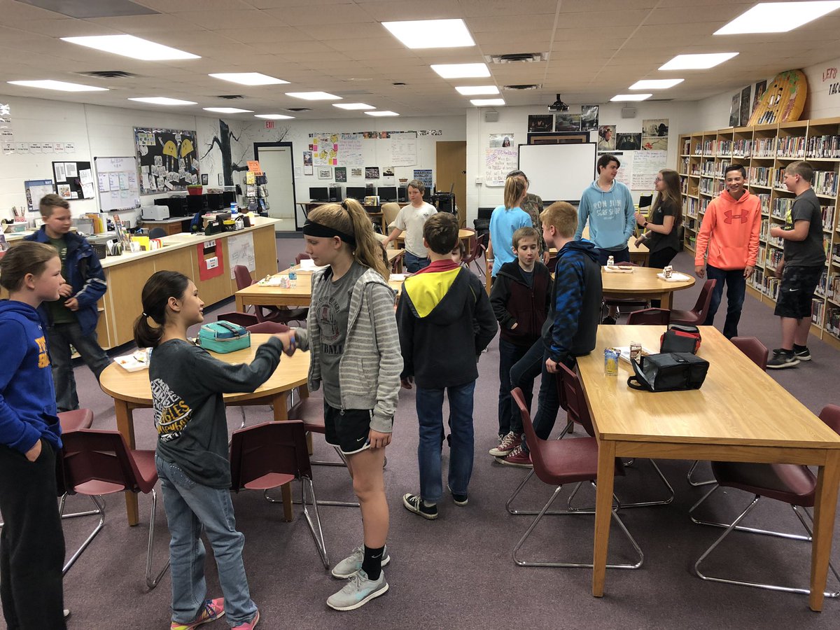 FordlandFca's tweet photo. What an amazing time learning about anchoring your identity in Christ rather than sports, careers, etc. God has given us each wonderful unique gifts to use to glorify his name and win souls to his kingdom! Happy Easter from Fordland MS FCA! #EaglePride https://t.co/gMSUyQ8ods