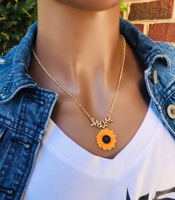 BluericaStore's tweet photo. Hello sunflowers 🌻 https://t.co/2p6bd8hAsJ