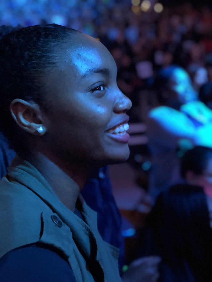 mrzphd's tweet photo. This generation is speaking up and the world is listening. #WEDay #MicrosoftEdu #ShowcaseSchool #MIEExpert https://t.co/bBwi9JmF5X