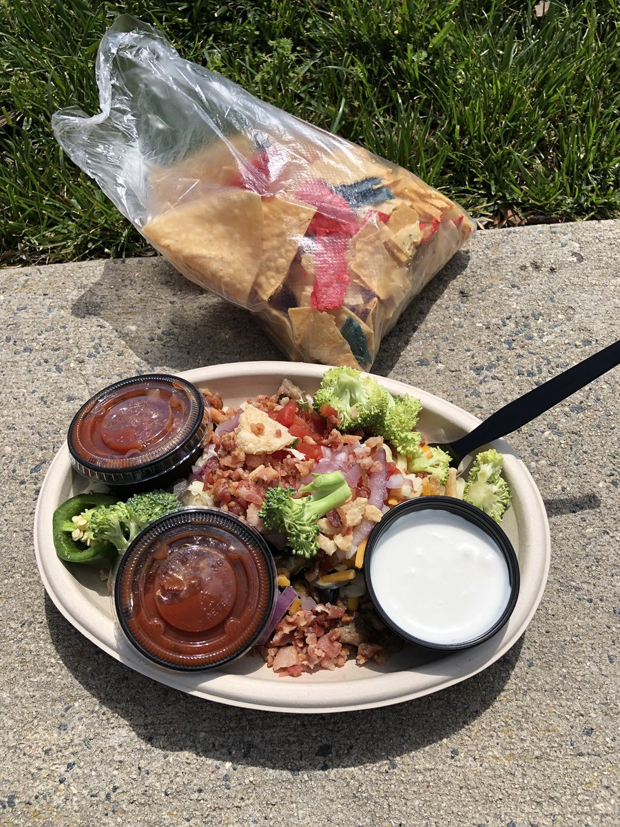 0xAigentxI's tweet photo. Burrito Bowl from Carowinds Cafe. Highly recommend. Many options to do it just how you like. https://t.co/7NhDDu1DkC