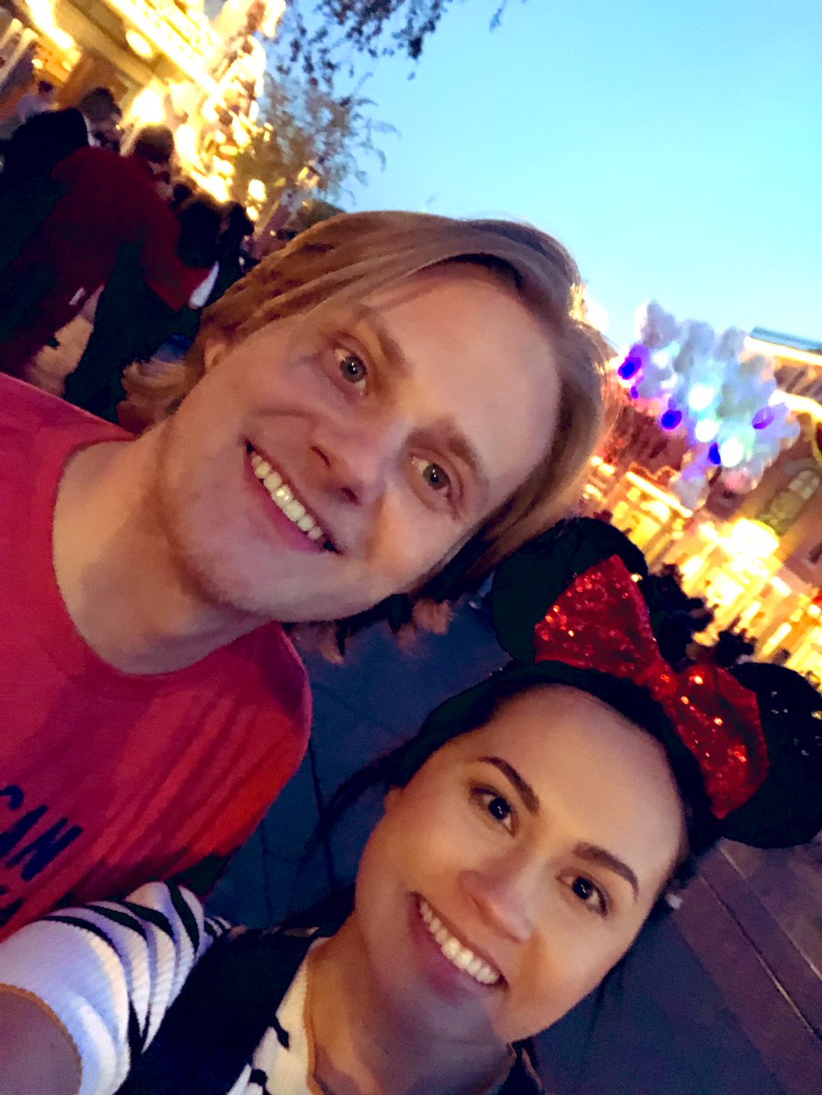 breargyle's tweet photo. happiest place on earth https://t.co/DAicJqLZ2T