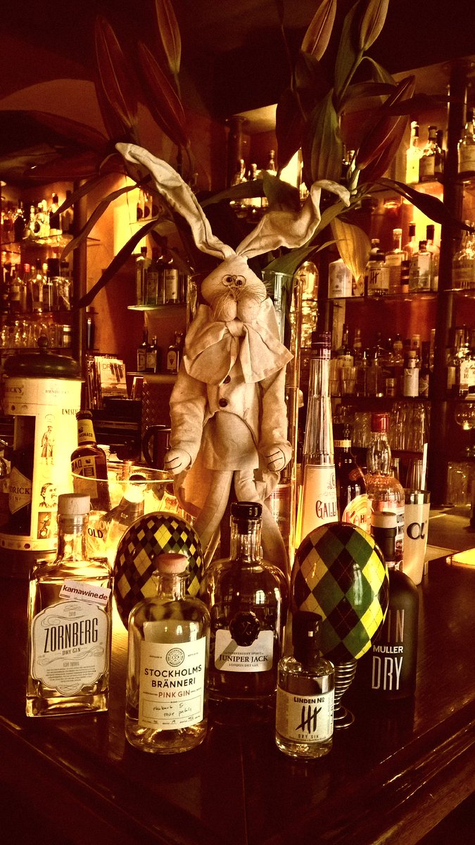 franksdresden's tweet photo. FROHE OSTERN WÜNSCHEN WIR!
ÖFFNUNGSZEITEN:
KARFREITAG 18.00 - 3.00
SAMSTAG 18.00 - 3.00
OSTERSONNTAG 18.00 - 3.00
OSTERMONTAG geschlossen
0351-65888380
#franksdresden #franksbar #alaunstrasse #ddneustadt #dresden #cocktails #gin #juniperjack @FSRjura_TUD @FSR_MedDresden https://t.co/jhY71RRXrj
