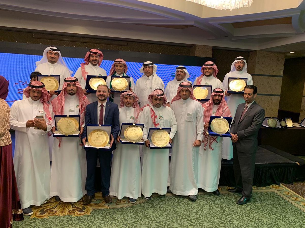 N2SA_'s tweet photo. كُرمت صباح الأمس بحفل جوائز المركز العربي للإعلام السياحي🇪🇬
 @arab_T_media

وإستلام جائزة
افضل وكالة سفر وسياحة
@Sama_Almosafer

هدفنا الآن هو:إيجاد وصناعة الفرص للسياحة الداخلية لبلدي الحبيب❤️🇸🇦
المملكة العربية السعودية❤️🇸🇦
و تحقيق رؤية سيدي ولي العهد2030م 

@scthKSA
#رفاق_السفر https://t.co/6fV6O0vZaf