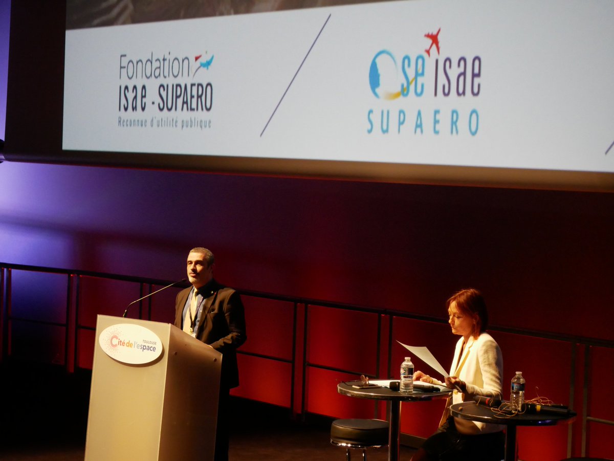 oseisaesupaero's tweet photo. La soirée est lancée et commence par les interventions de : @francoisdecourt , Philippe Laudet chef de projet #SEIS sur #insight et Philippe Lognonné.
#OseInsight @oseisaesupaero @FondationISAE @CiteEspace @ISAE_officiel @SLDsupaero @actoulouse @MDRSSupaeroCrew https://t.co/Laz4SGWAmB