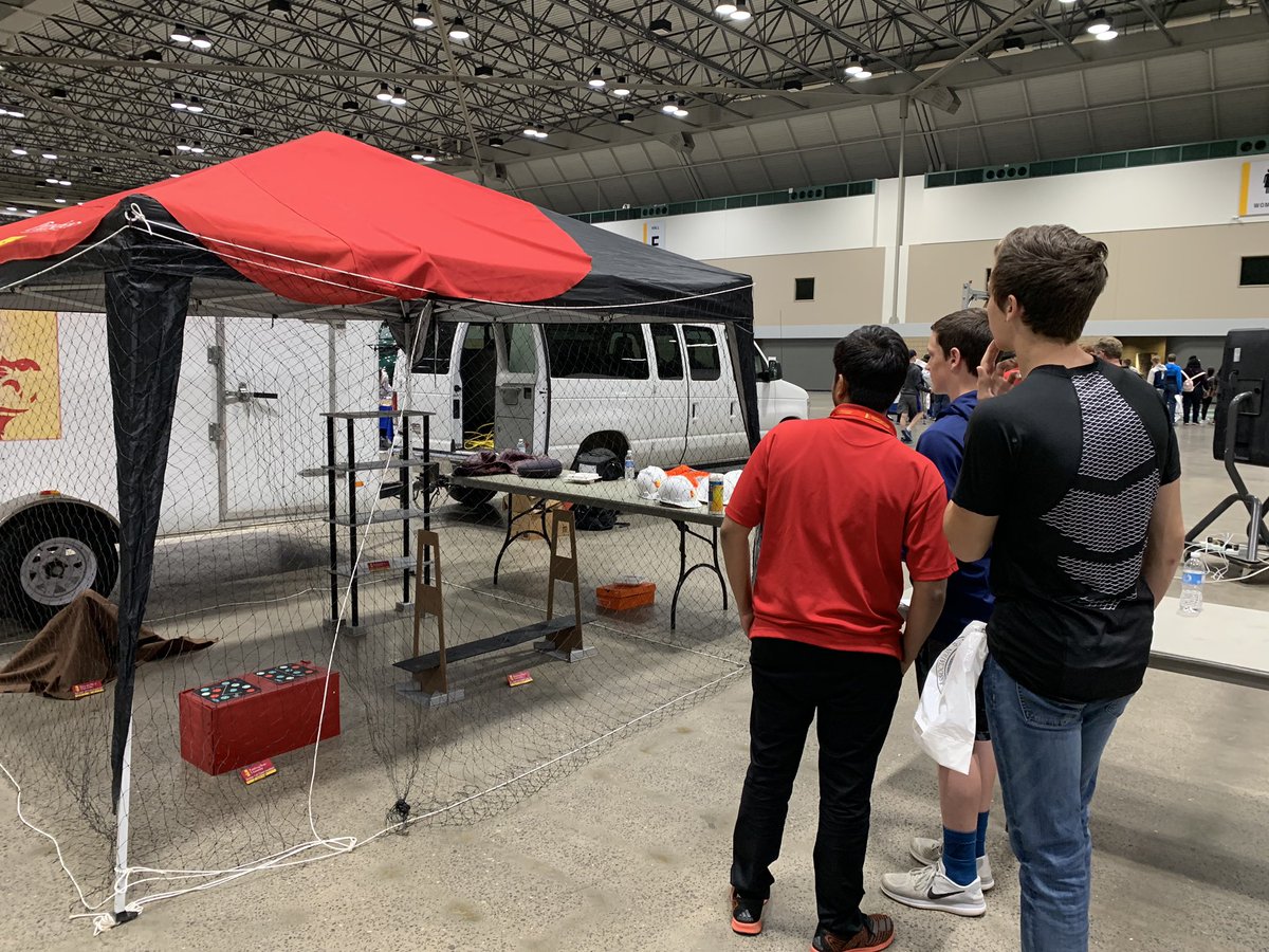 MrDinzCMS's tweet photo. iBuild 2019 #CMShowtime https://t.co/ctLnqskoGg