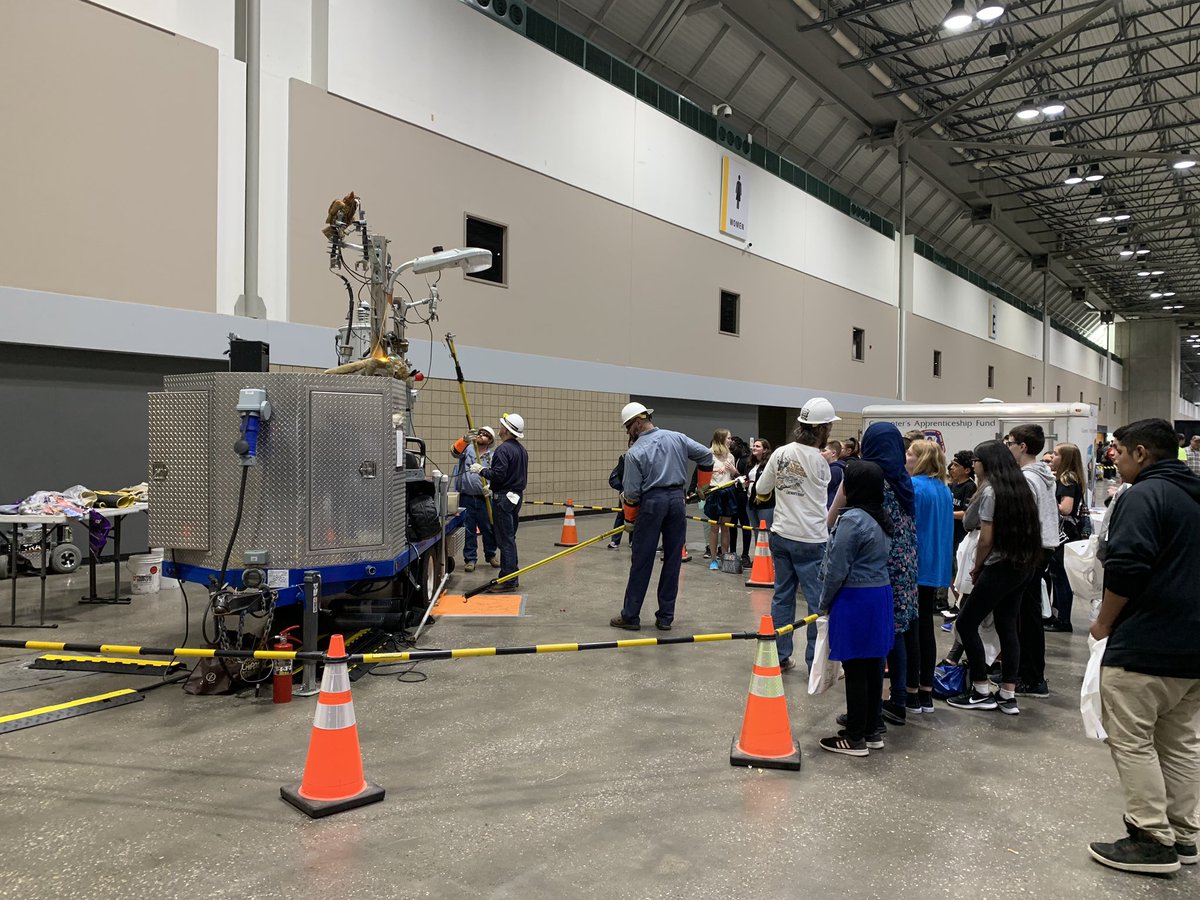 MrDinzCMS's tweet photo. iBuild 2019 #CMShowtime https://t.co/ctLnqskoGg