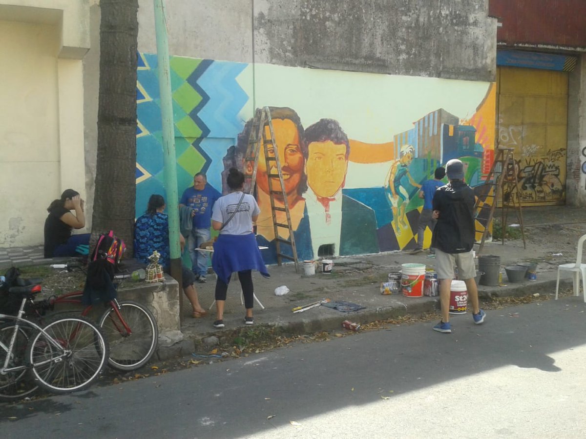 LaBoca_RyP's tweet photo. #AHORA en la jornada de mural en el barrio de La Boca, mural en homenaje a Martiniana y Daniel Levy, militantes del barrio, detenidos en la ultima Dictadura Militar en Argentina https://t.co/K8Jm5sCJ1q