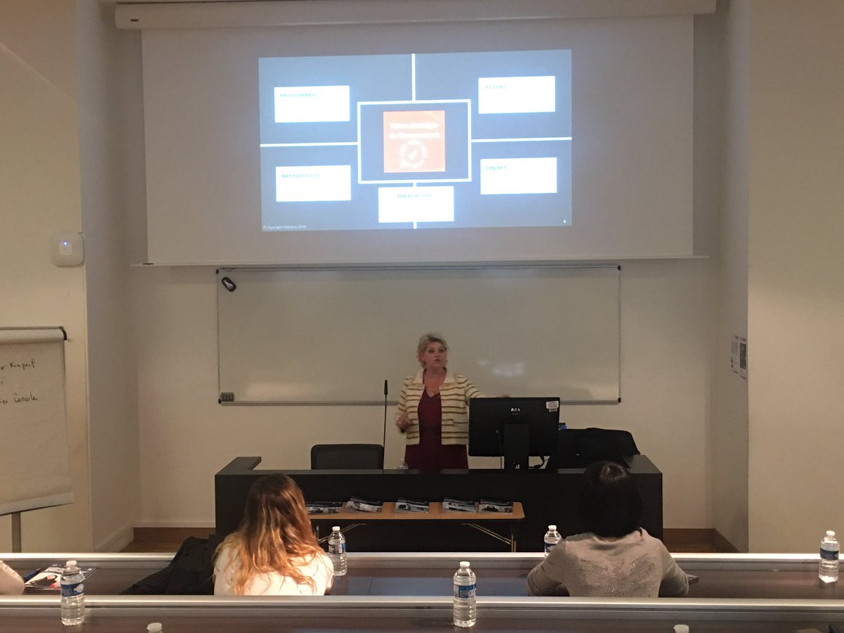 MarieHLiardESCP's tweet photo. Comment financer votre Executive Master ? Masterclass animée par Nelly Fleury @ESCPeurope #MasterclassESCPeurope #Executivemasters #financement https://t.co/vav35QLEtx