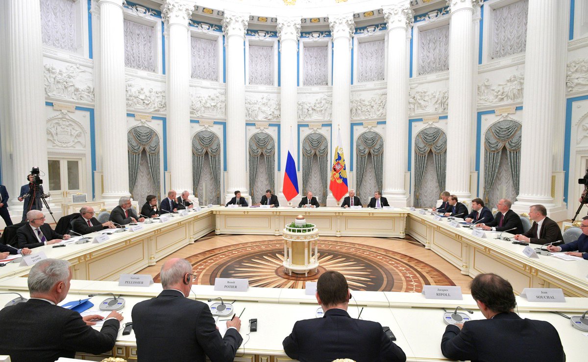 forumspbru's tweet photo. Владимир Путин пригласил представителей французского бизнеса принять участие в #ПМЭФ-2019 https://t.co/HYi8aO75lk https://t.co/jXxfOgPQsb