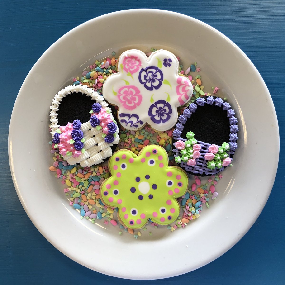 MakeItSweetATX's tweet photo. Just a few days left before Easter, make sure to stop by and get everything you need to make your Easter sweets. We will be closed this Sunday, April 21st and will reopen on Monday morning. https://t.co/mSgMyqOvNu
