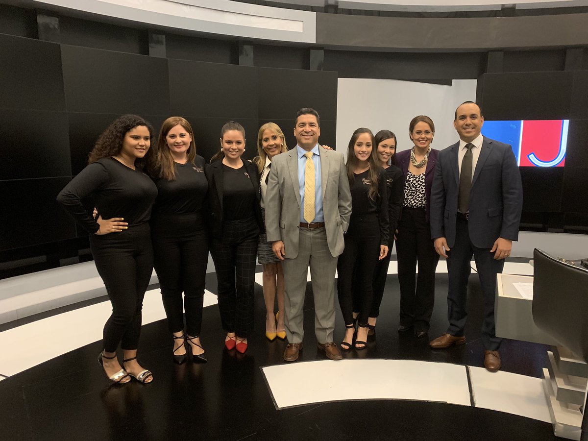 CornatePrinces1's tweet photo. Ayer en Ahora Es y Jugando Pelota Dura por Univisión. Hablando de nuestra Resolución Conjunta 464 y el deseo que tenemos de prevenir la violencia de género. https://t.co/hQoOoXq7nF