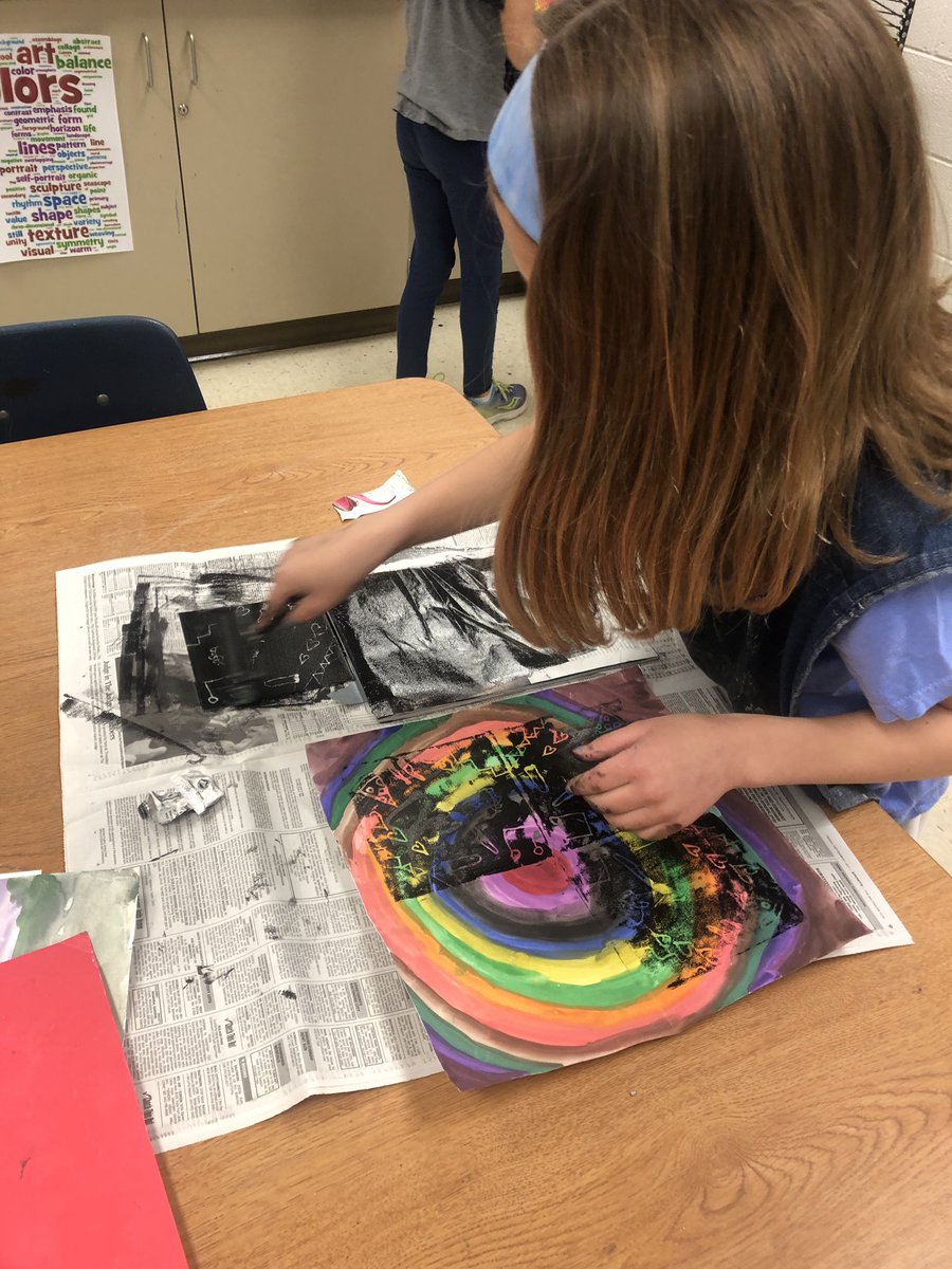 Fourth grade mandala prints are looking amazing! 😍🎨We are practicing out printmaking skills and creating radial balance with repetition!