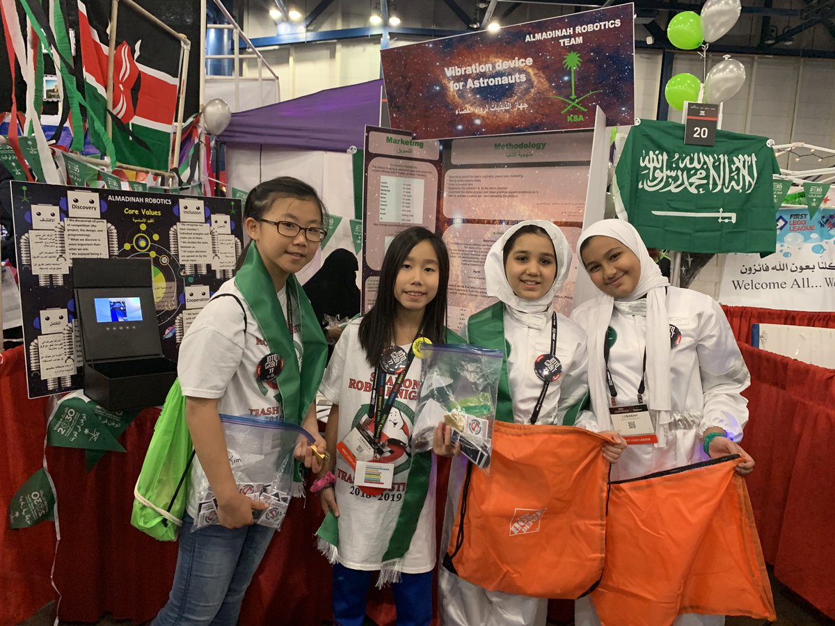 qcl2017's tweet photo. Thank you @HomeDepot for supporting @4roboknights for our #FIRSTchamp https://t.co/9WzwXYewYW
