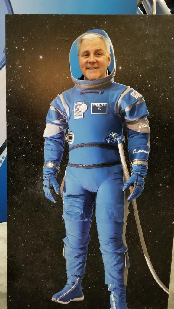 don_bossi's tweet photo. I got a chance to check out the #FIRSTChamp @Boeing Starliner exhibit. Thank you Boeing for sponsoring #DESTINATIONDEEPSPACE, our exciting FIRST Robotics Competition game this season, &amp; for everything you do to support our FIRST mission. @FIRSTweets @FRCteams #Boeinginspires https://t.co/C7vWZtJrgw