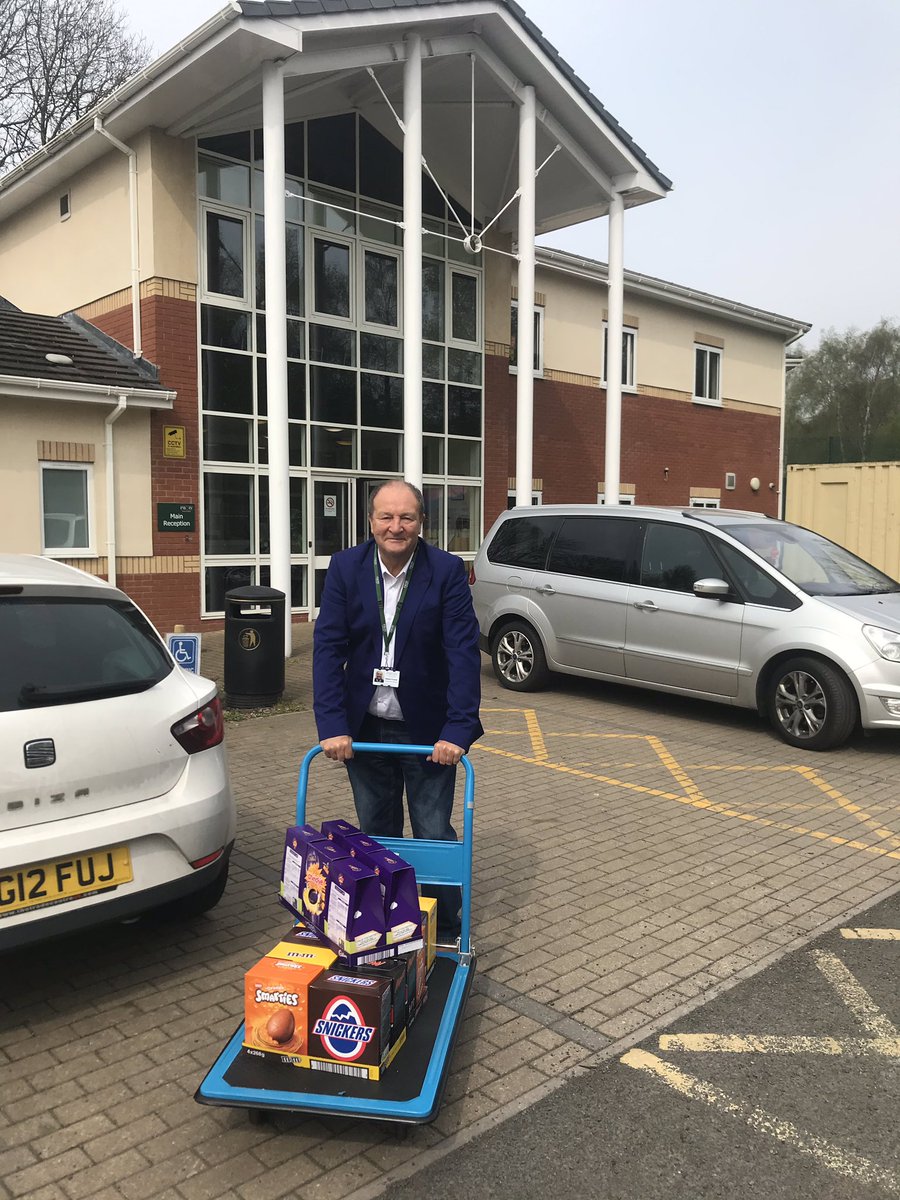 Kate1Majid's tweet photo. Great day working with #LakesideView colleagues @PrioryGroup delivering Easter eggs to my wards; I’m so grateful to all working this bank holiday weekend #ProudToBePriory  #mentalhealthcare #eastereggs https://t.co/GTqjvhxXa0