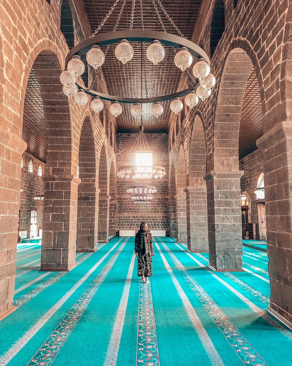 zeratour's tweet photo. Tarihini ve kültürünü mutlaka tanımanız gereken bir şehir: Diyarbakır
📷ig: cerenucarken https://t.co/WqVR0EqRTW