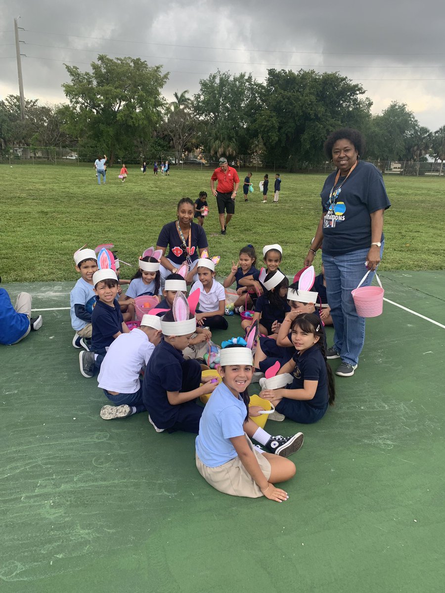 JCGoodElem's tweet photo. Kindergarten Egg Hunt #mdcpsnorthregion @DrCKirton @NROSup @verenanro https://t.co/nn5yktwZi0