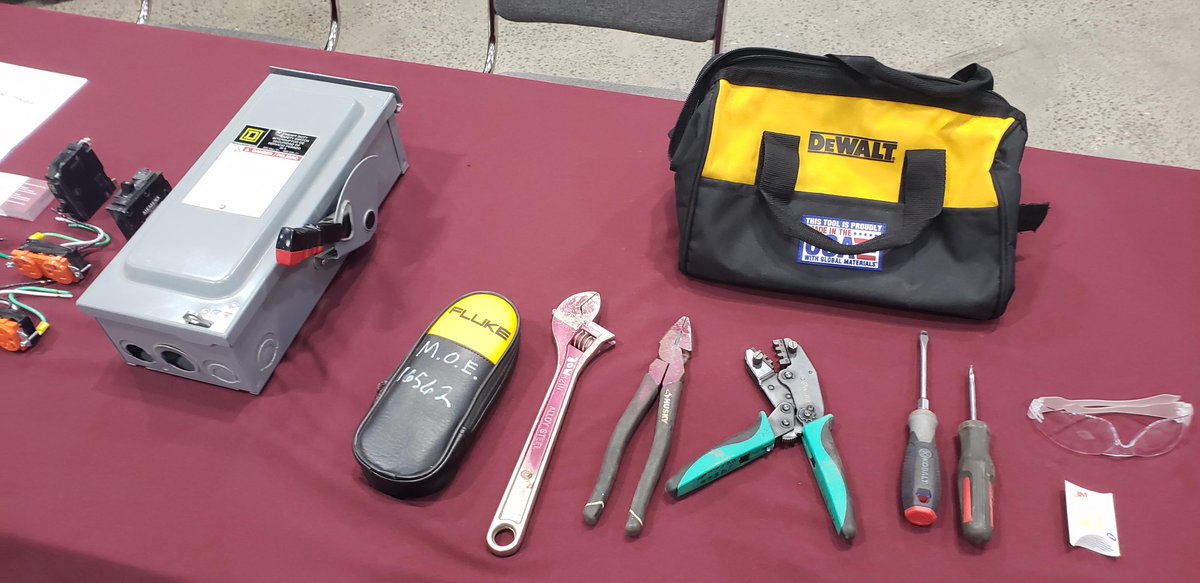 MarkOneElecCo's tweet image. All set up and ready for hundreds of kids to learn about electrical contracting at the @NICEinKC #iBuildKC event today! #MarkofExcellence #WorkInTrades