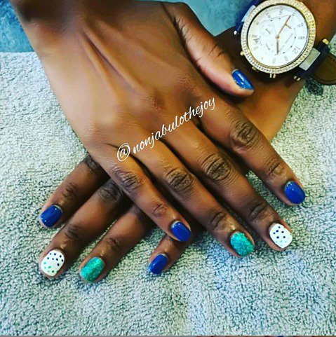 Rushe_C's tweet photo. If you're in The Bluff area, make sure you book an apointment with Nonjabulo.

Get your brows shaped and your nails done in the convenience of your home with @DYMEbeautyapp.

#DYMEBeautyApp
#DYME
#BeautyonDemand https://t.co/T33iXaQdft