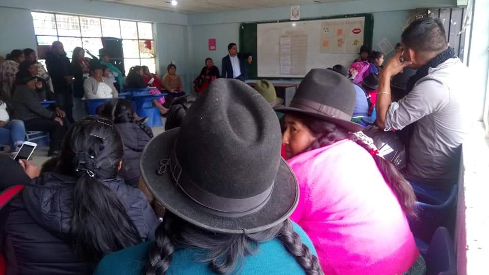 EducacionZ6_Ec's tweet photo. El Departamento de Consejería Estudiantil, de Distrito Nabón-Oña realizó el taller prevención de violencia sexual, programa #EducandoenFamilia, para promover la participación corresponsable de padres y madres de familia como apoyo a los alumnos en su desarrollo estudiantil. https://t.co/FklmezCQeW