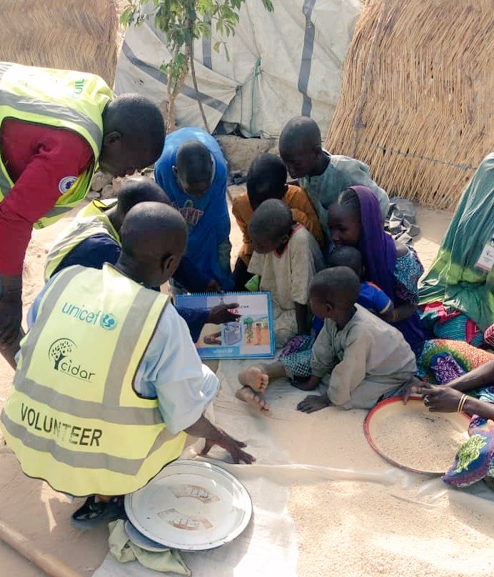 cidarnigeria's tweet photo. Cidar_Nigeria in partnership with @UNICEF_Nigeria is working tirelessly educating internally displaced persons on good hygiene practices in IDPs Camps #Borno #NE_Nigeria @SabaRahman1010 @USAIDWater https://t.co/BXD7C3GYHA