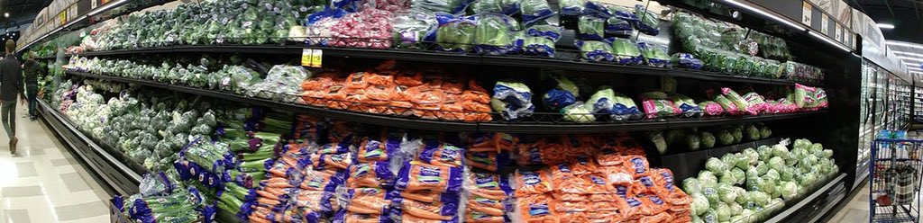 A low waste or plastic free lifestyle shouldn’t depend on your zip code.
Friends, we need to engage &amp; partner with produce managers @ our local grocers. Ask questions. Make requests.
#zerowaste #plasticfree #gogreen #greenliving #consciousconsumer #reducereuserecycle #sustainable