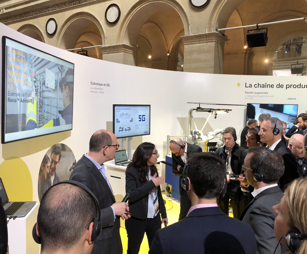 Orange_Csltg's tweet photo. [#OBSummit] Succes pour la mini-conférence sur l’#Industrie40 de @Sihem_Ux et @EtienneRoy 👉 Pas d’opérateur augmenté sans technologie au service du métier.  
#adoption #ux https://t.co/rCPKfnWuE2