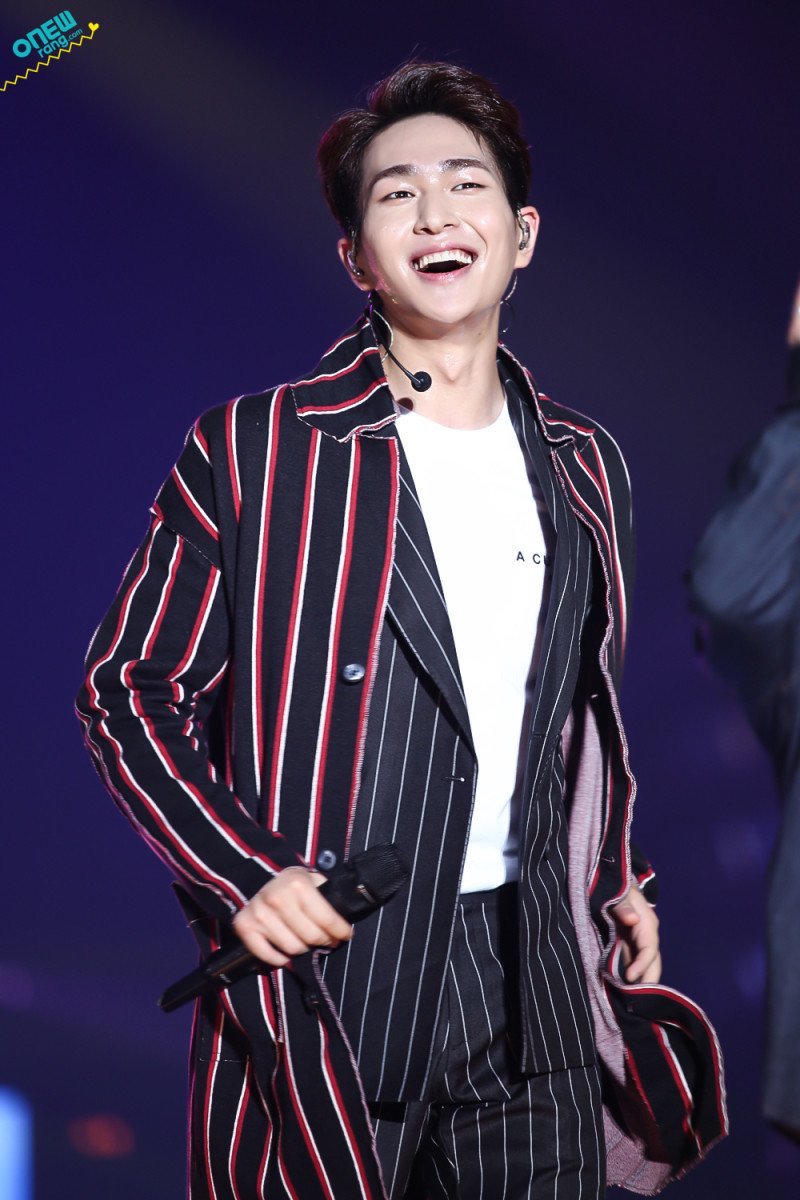 I see a man so handsome I-- 