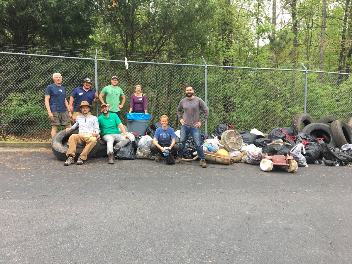 flintrvrkeeper's tweet photo. #findingtheflint and @americanrivers are great @flintkeeper partners - from clean-ups, flow restoration, civic engagement & ensuring clean water. https://t.co/AQMCO2q4gh