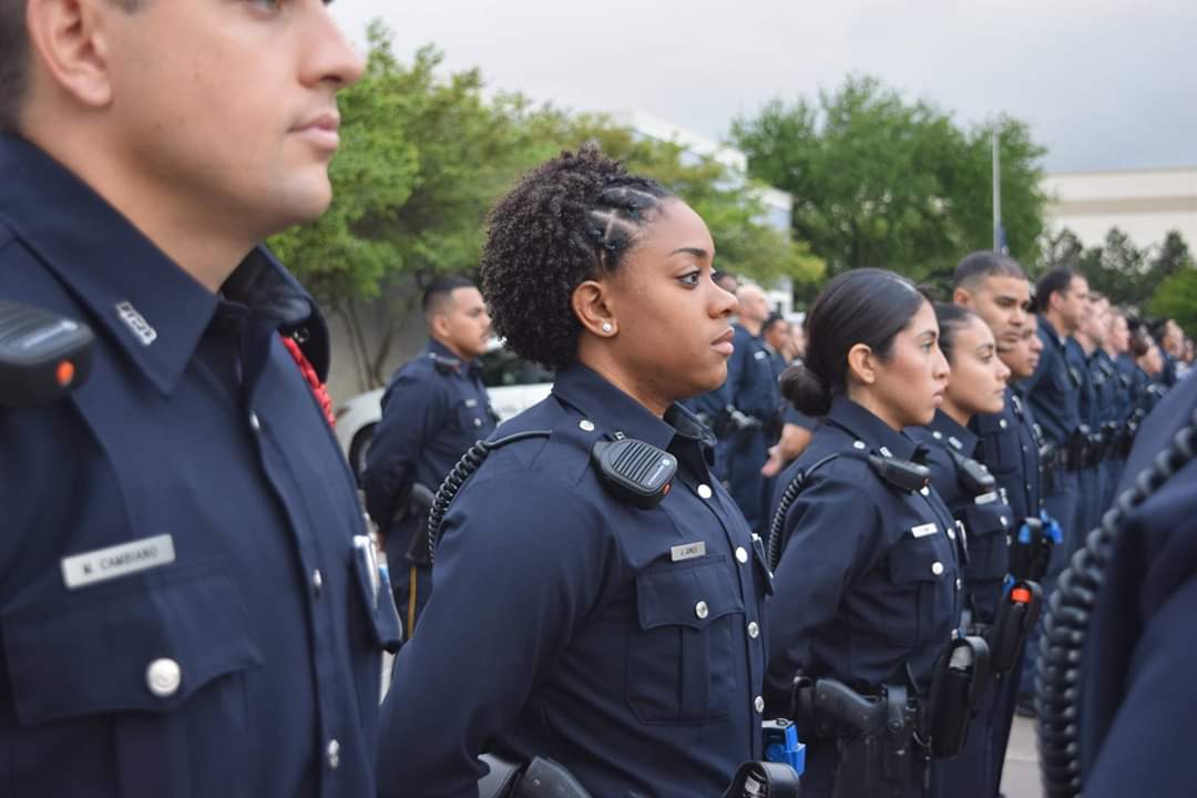 DPDAcademy's tweet photo. #DPDClass363 in morning detail.
#Goodmorning #DefendDallas
#ourexcellencebeginswithyou https://t.co/fRSfrnv3Hh